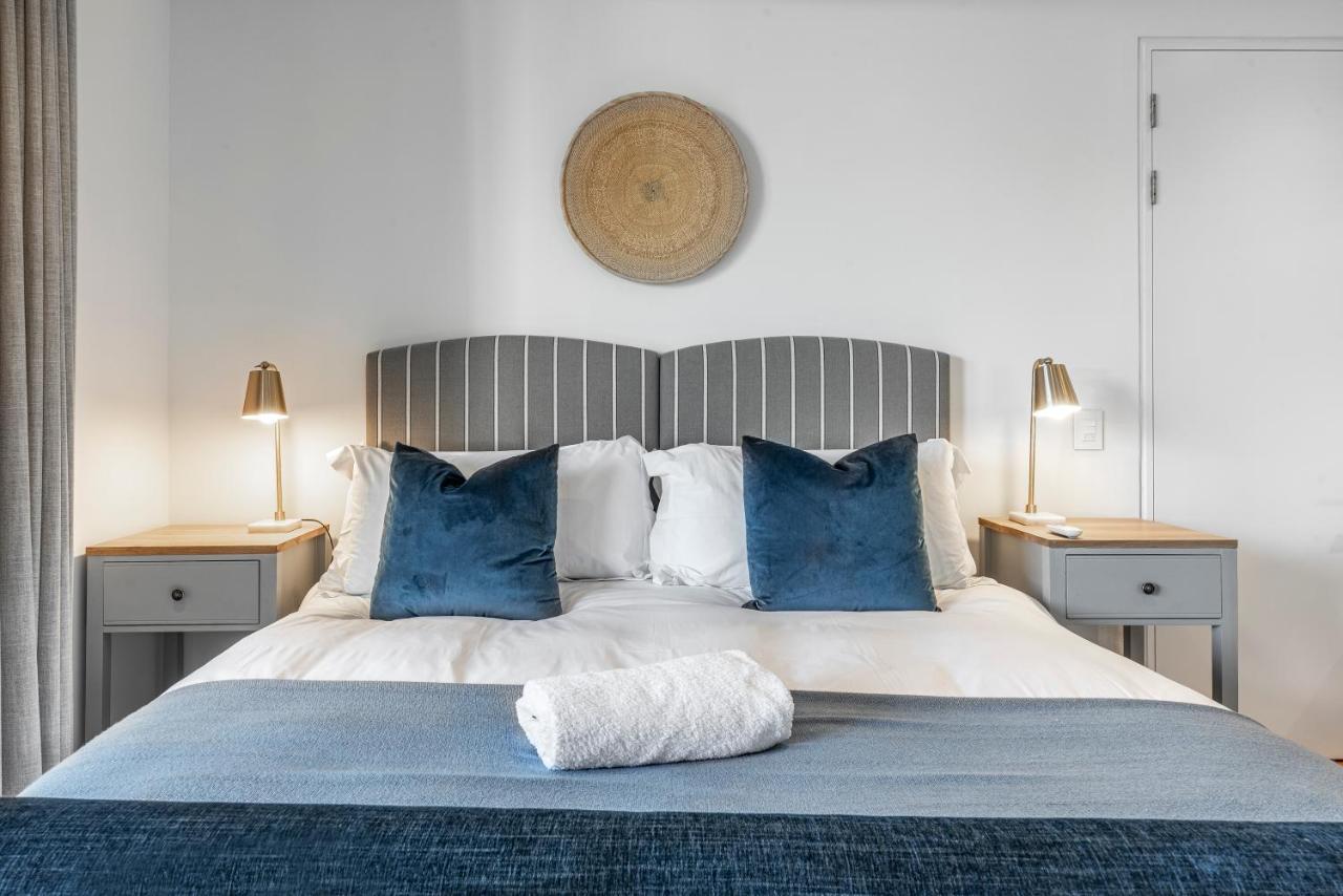 17 Marine, 2 Bedroom Sea-Facing Apt101 Hermanus Buitenkant foto