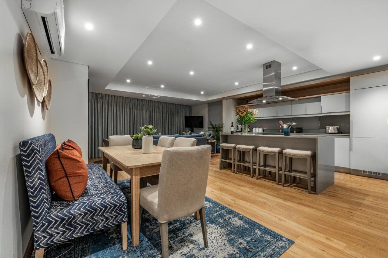 17 Marine, 2 Bedroom Sea-Facing Apt101 Hermanus Buitenkant foto